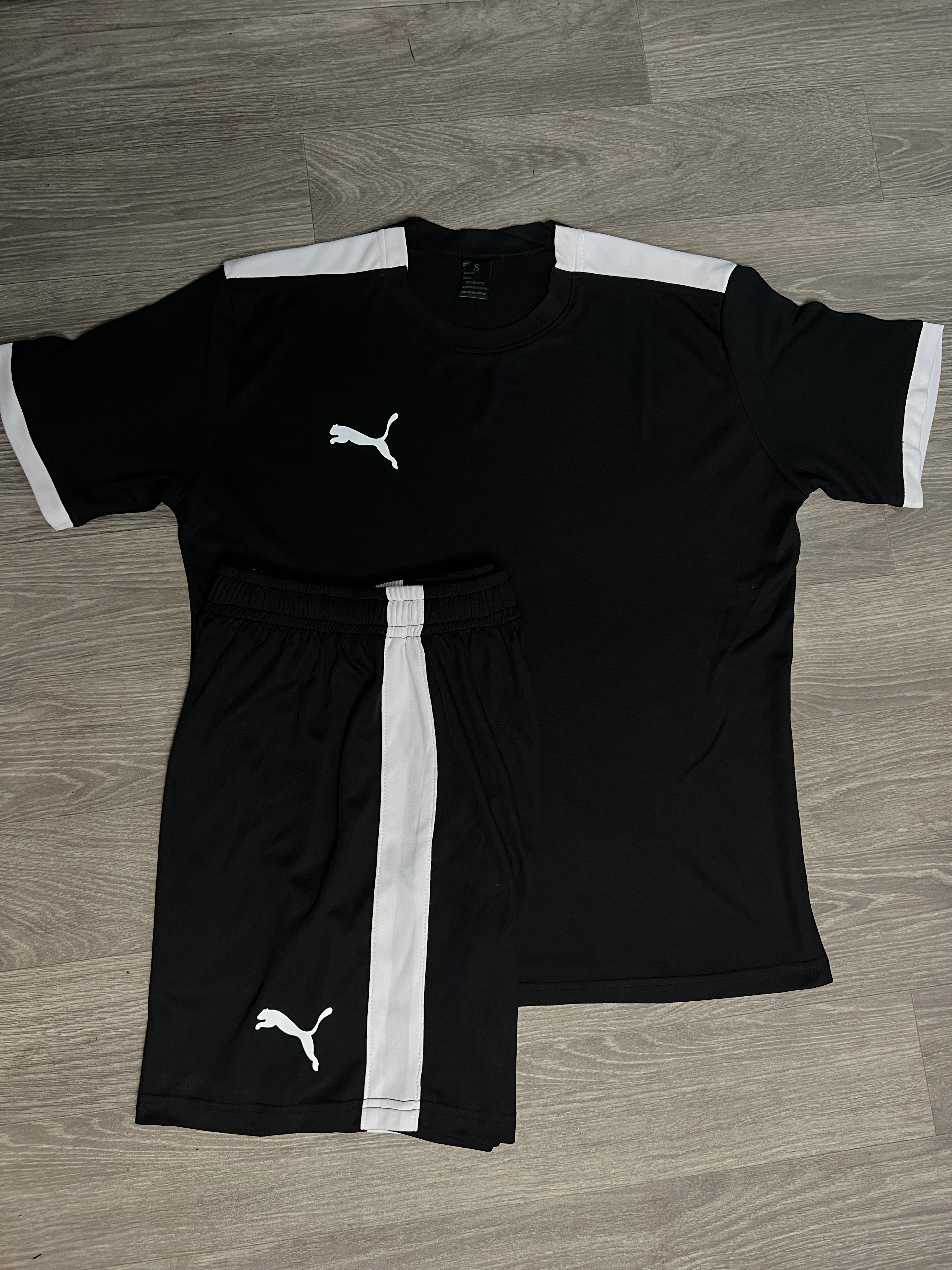 ENSEMBLE DE SPORT
