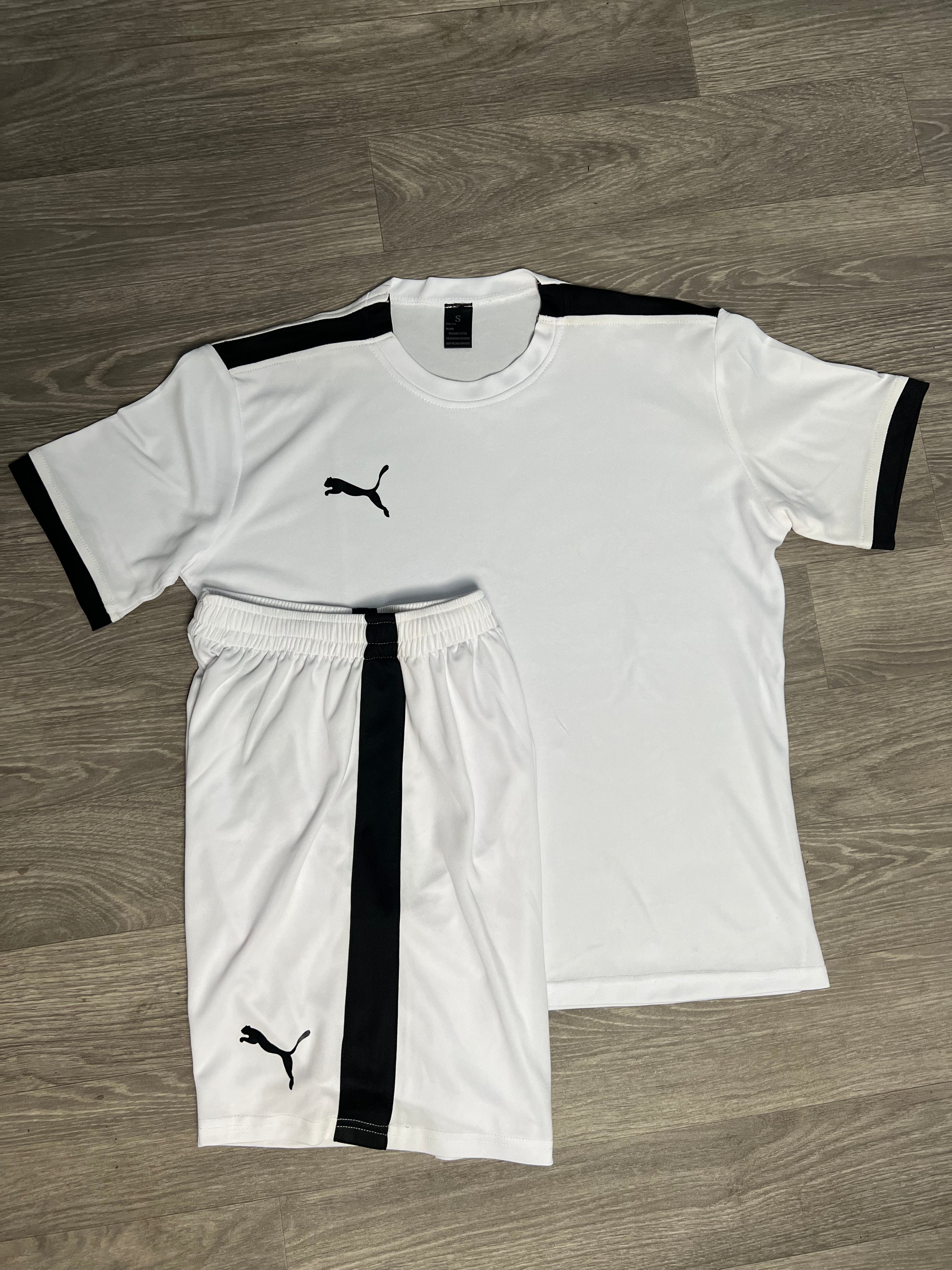 ENSEMBLE DE SPORT